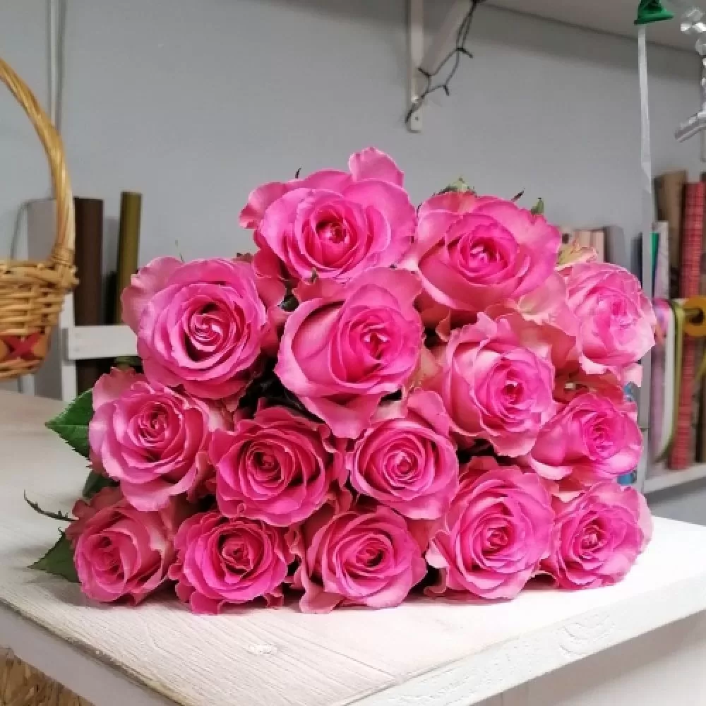 Розовая роза Sweet Unique